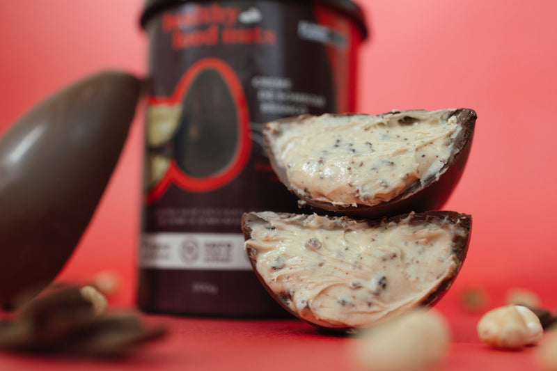 Ovo de Páscoa Recheado Creme de Bombom Avelã Branco Zero Açúcar, Glúten e Lactose 300g